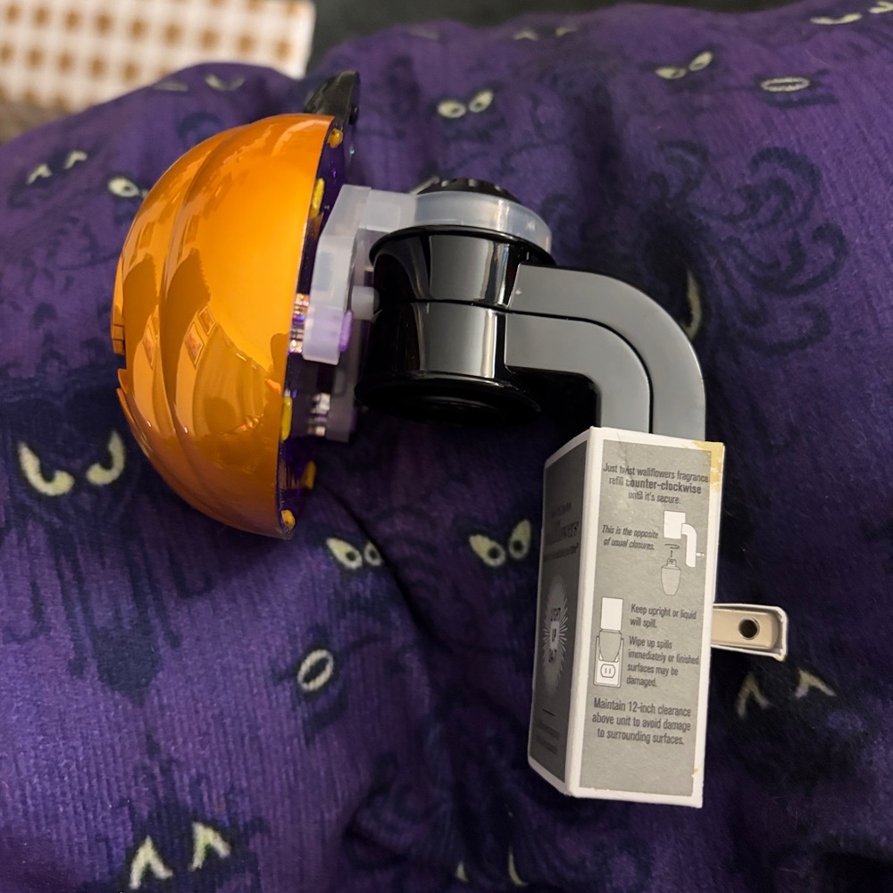 Bath & Body Works Orange and Purple Pumpkin wallflower plug in - Picture 2 of 2